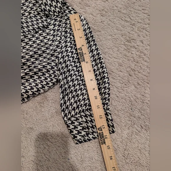 Vintage RARE BCBG Paris Silk Satin Houndstooth Shirt Dress Size 6 - Picture 14 of 16